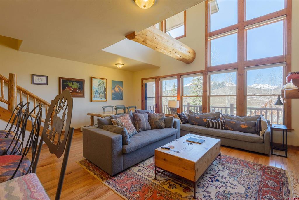 24 Hunter Hill Road Unit: 10