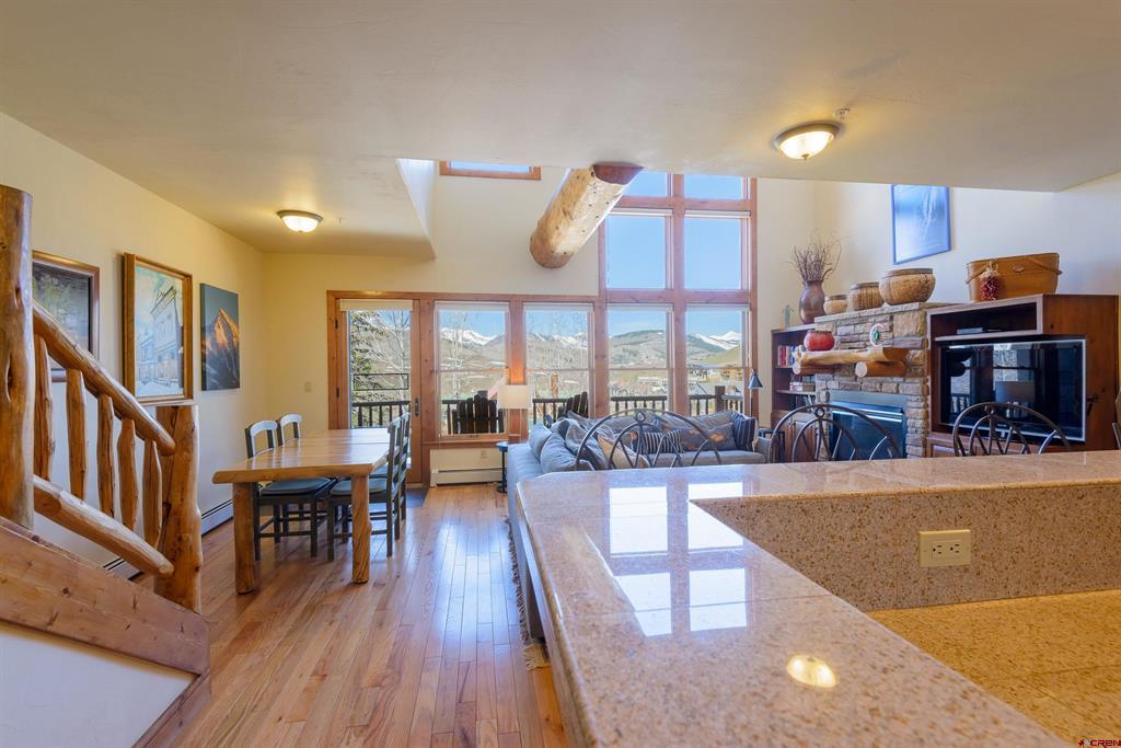 24 Hunter Hill Road Unit: 10
