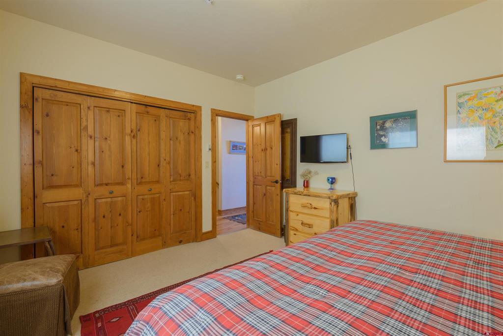 24 Hunter Hill Road Unit: 10