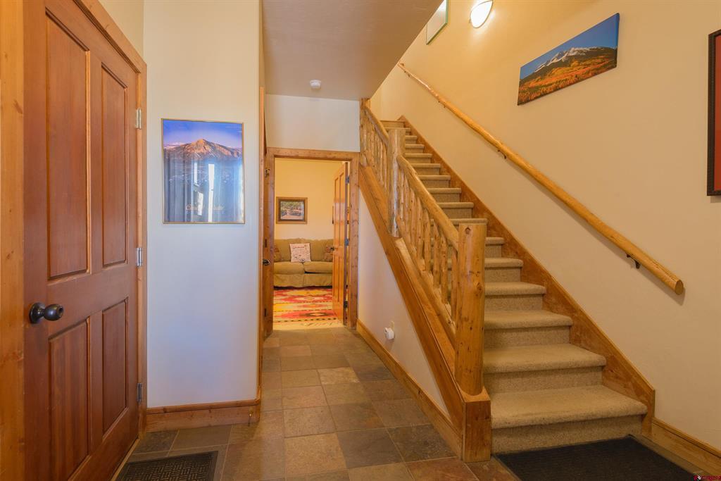 24 Hunter Hill Road Unit: 10