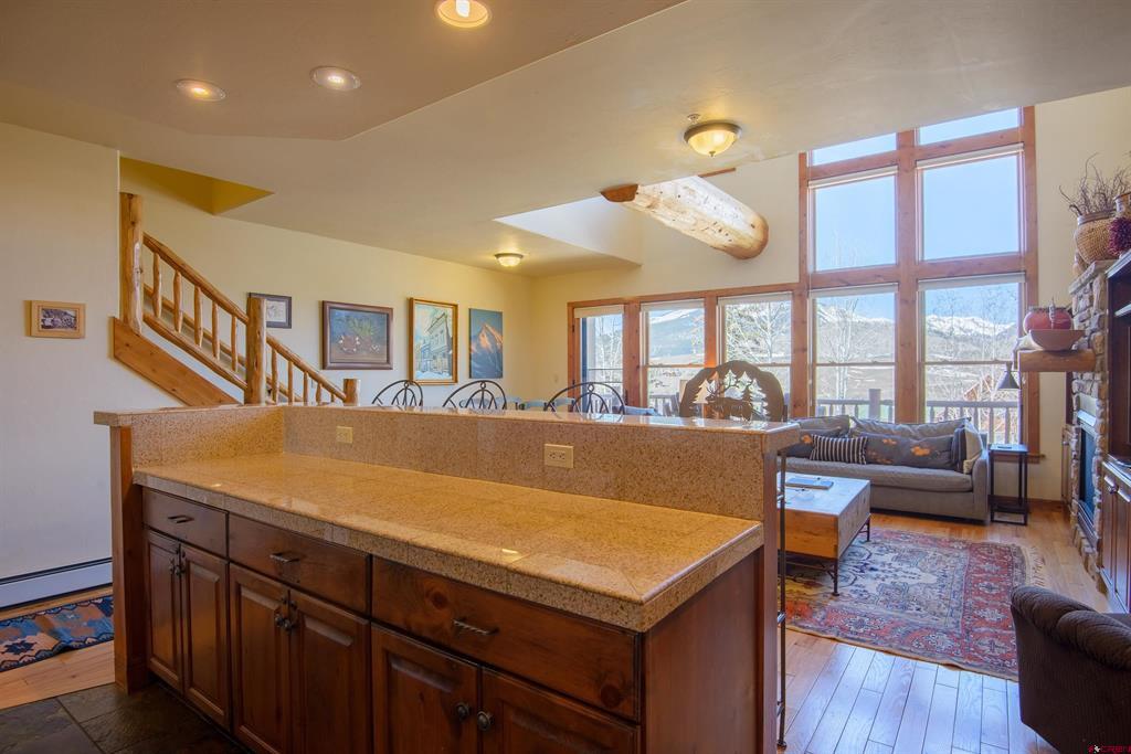 24 Hunter Hill Road Unit: 10