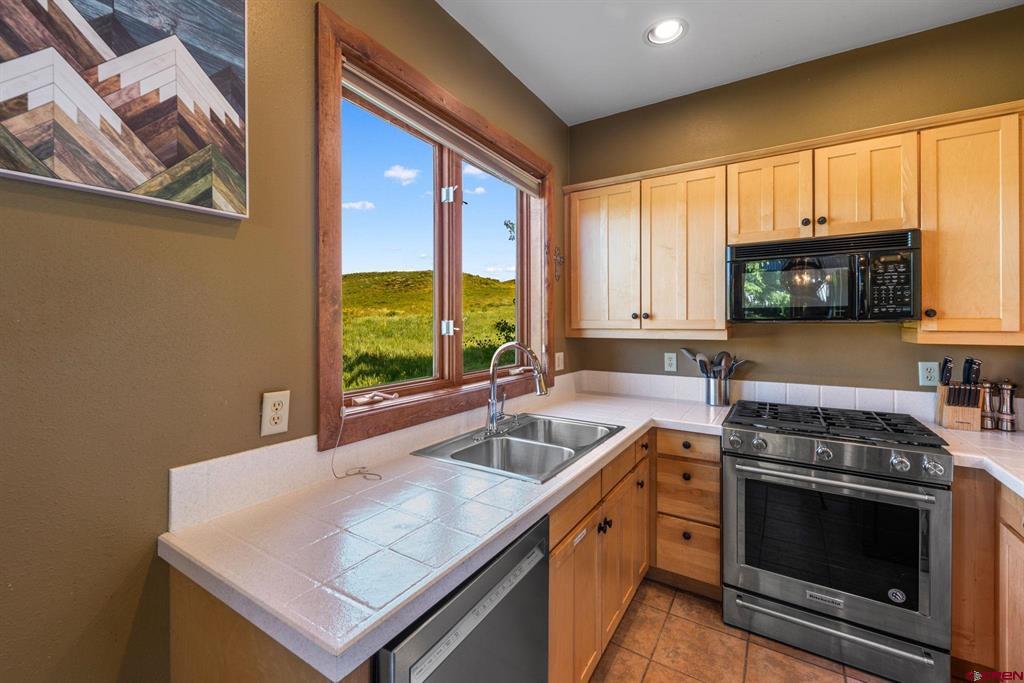 208 Horseshoe Drive
