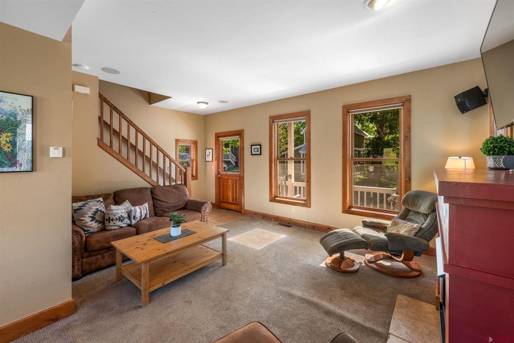 208 Horseshoe Drive