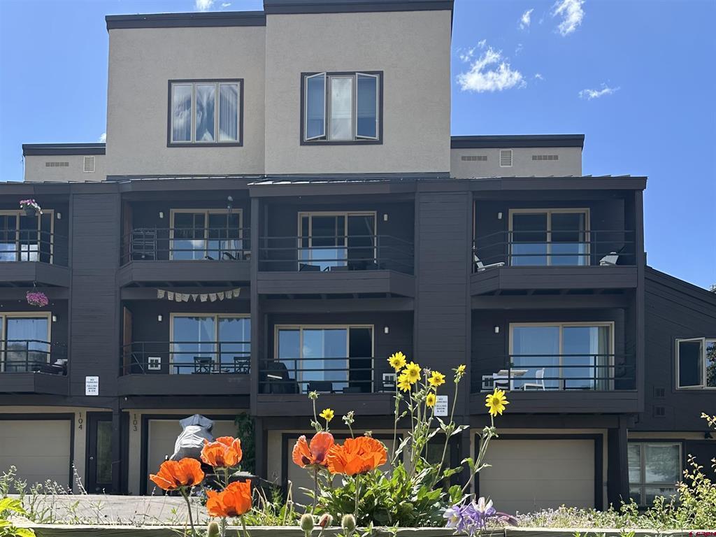 15 Marcellina Lane Unit: 102