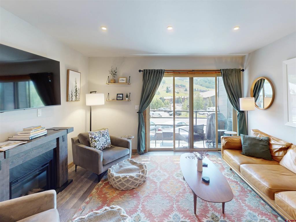 15 Marcellina Lane Unit: 102
