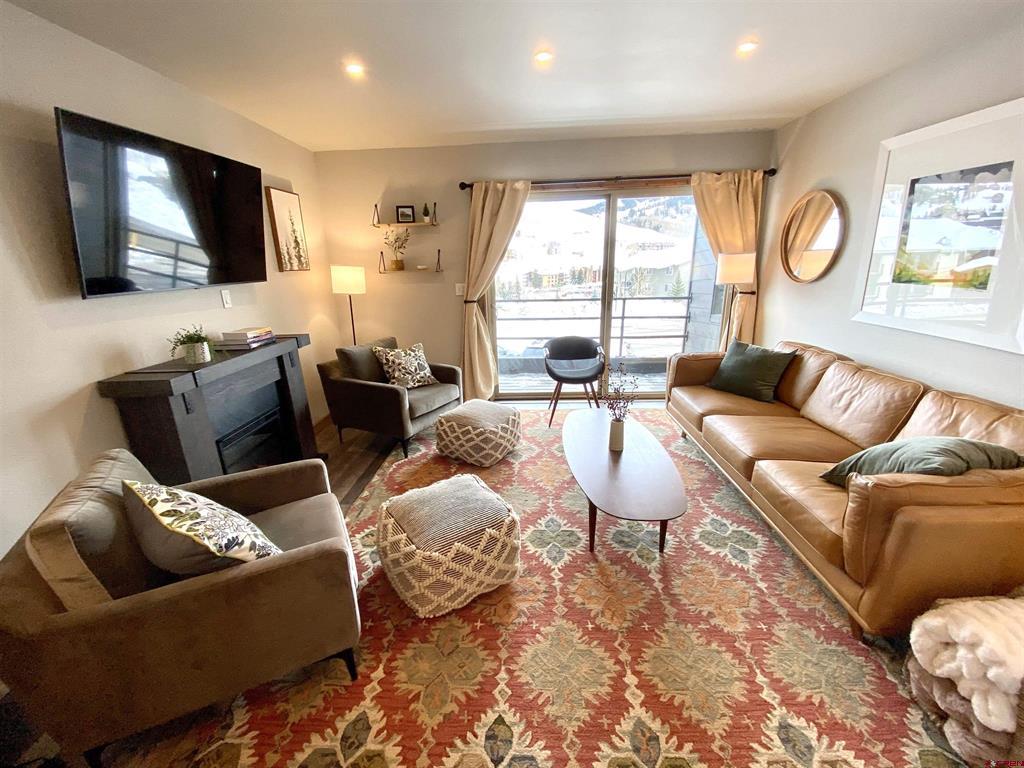 15 Marcellina Lane Unit: 102