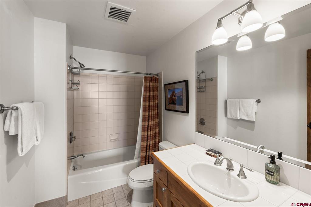 14 Hunter Hill Road Unit: A203