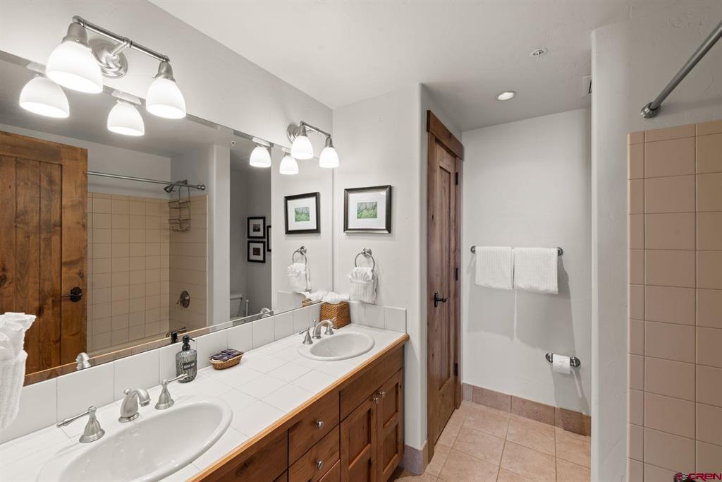 14 Hunter Hill Road Unit: A203