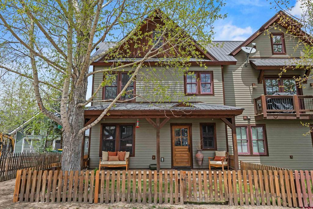 629 Teocalli Avenue