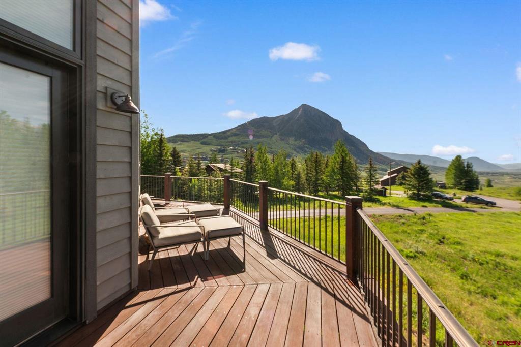 5 Glacier Lily Way