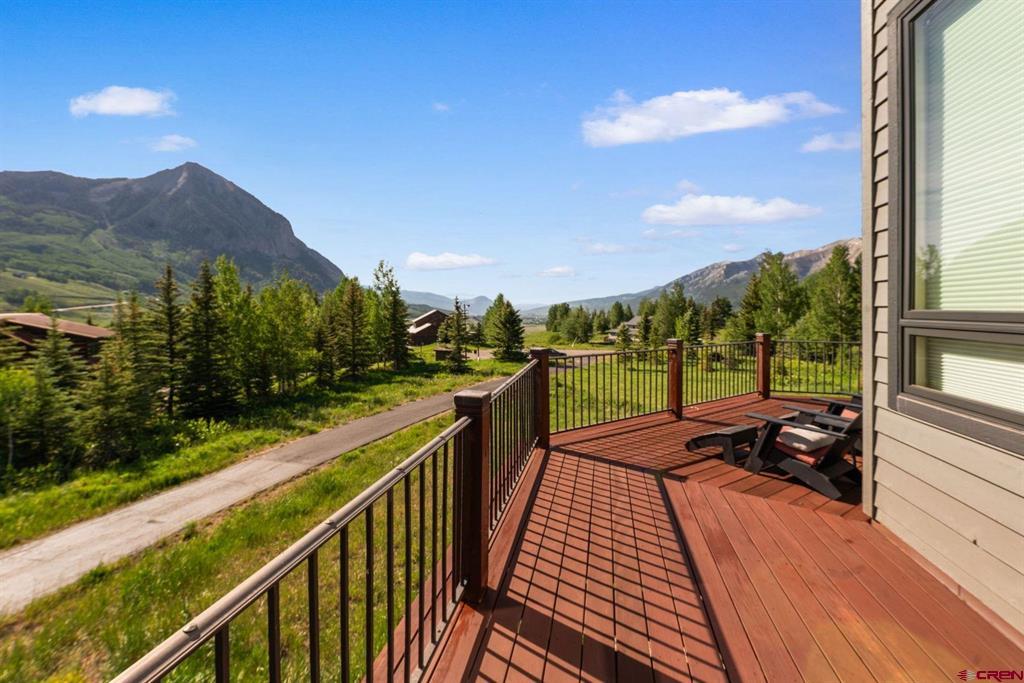 5 Glacier Lily Way