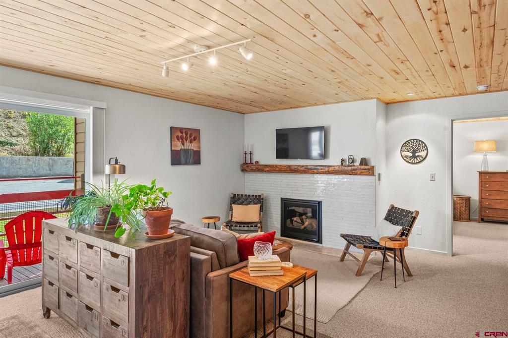 25 Emmons Road Unit: 24