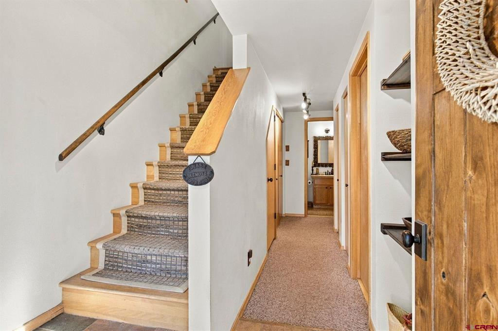 619 Teocalli Avenue Unit: Unit 1