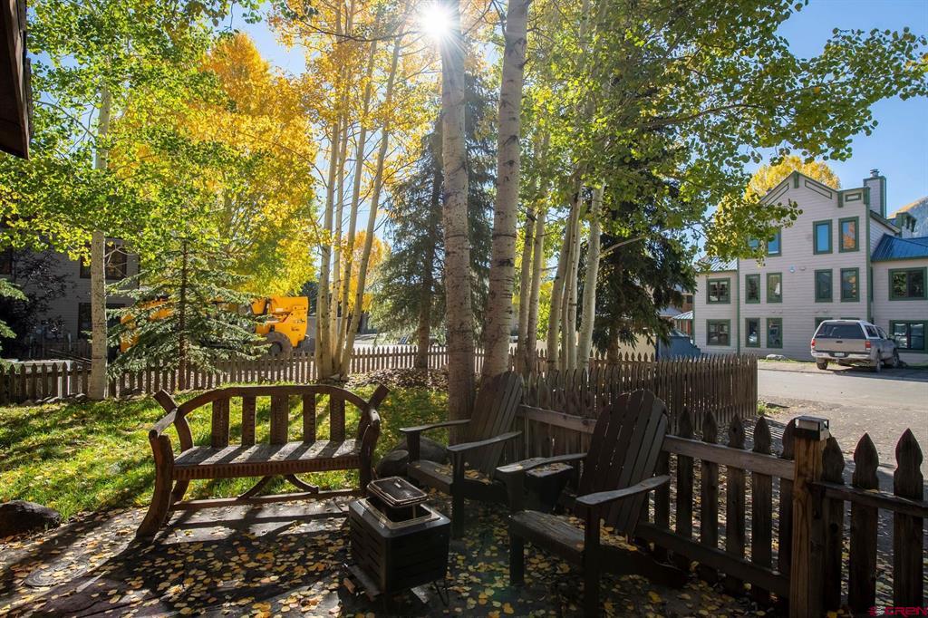 619 Teocalli Avenue Unit: Unit 1