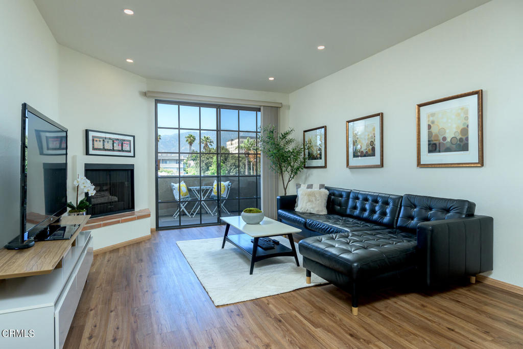 221 S Oak Knoll Avenue 305