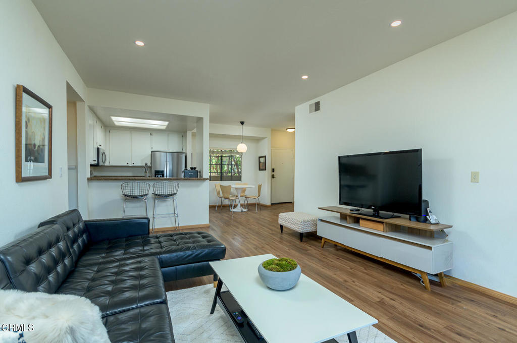 221 S Oak Knoll Avenue 305