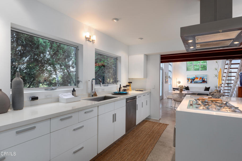 4520 San Andreas Avenue