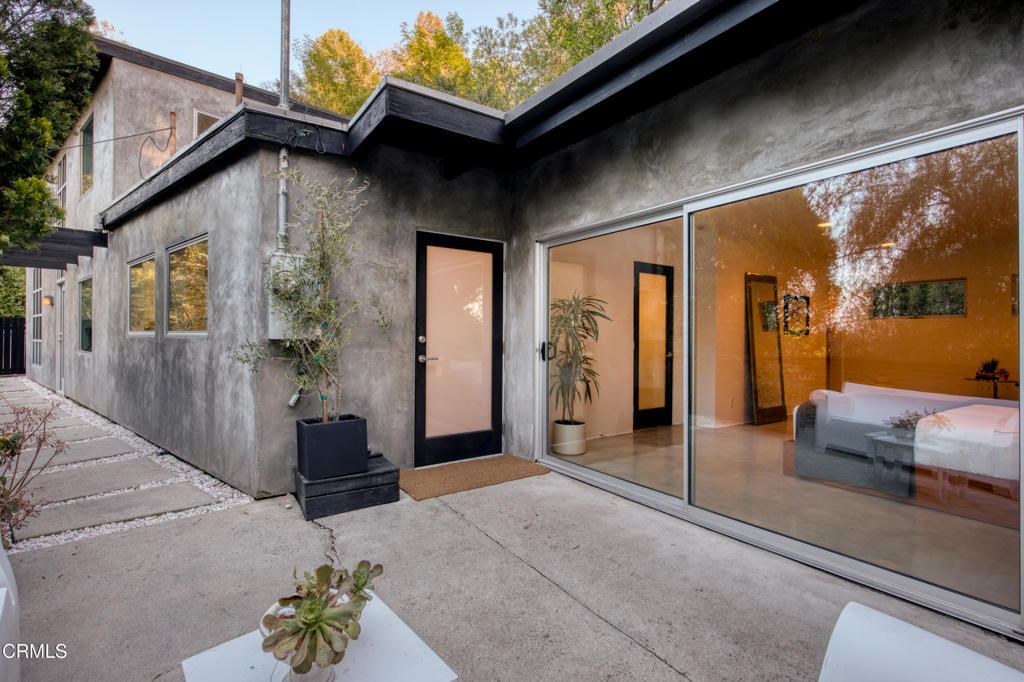 4520 San Andreas Avenue