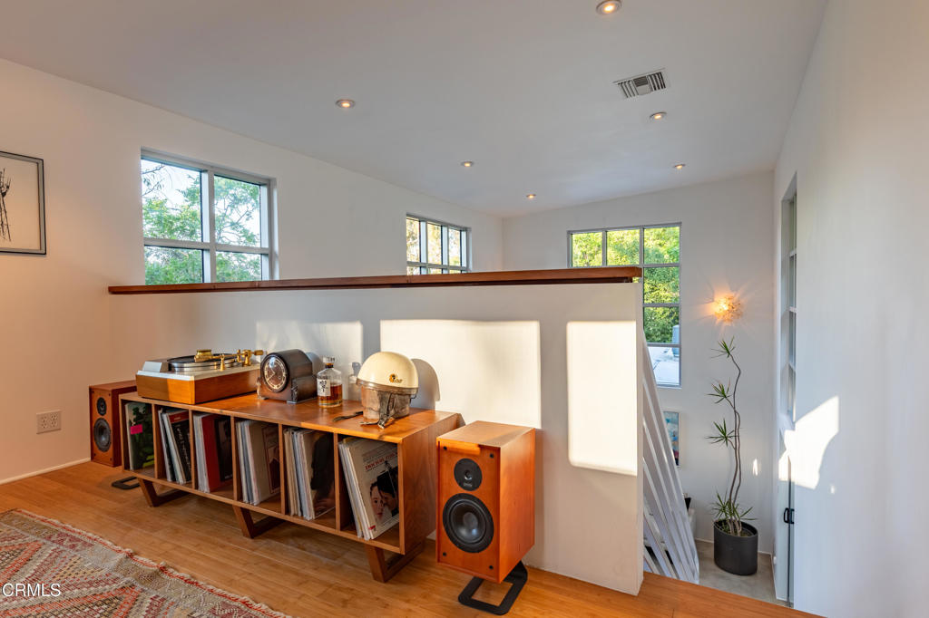 4520 San Andreas Avenue