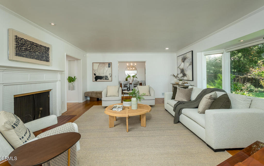 5210 La Canada Boulevard