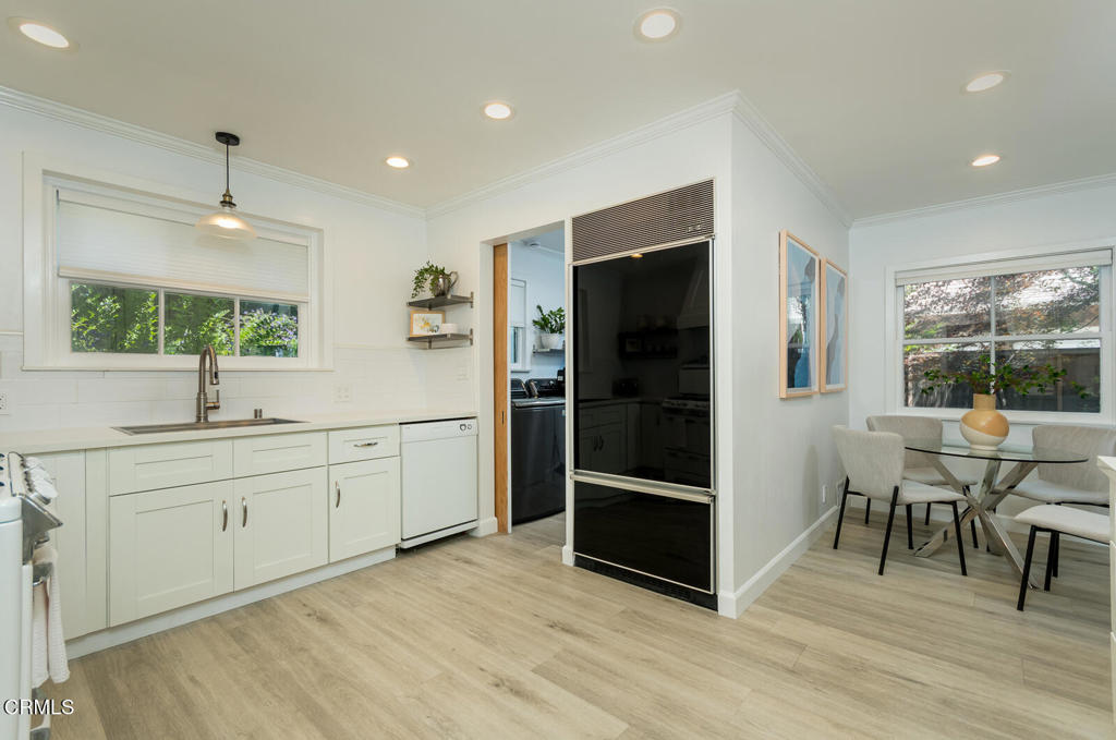 5210 La Canada Boulevard
