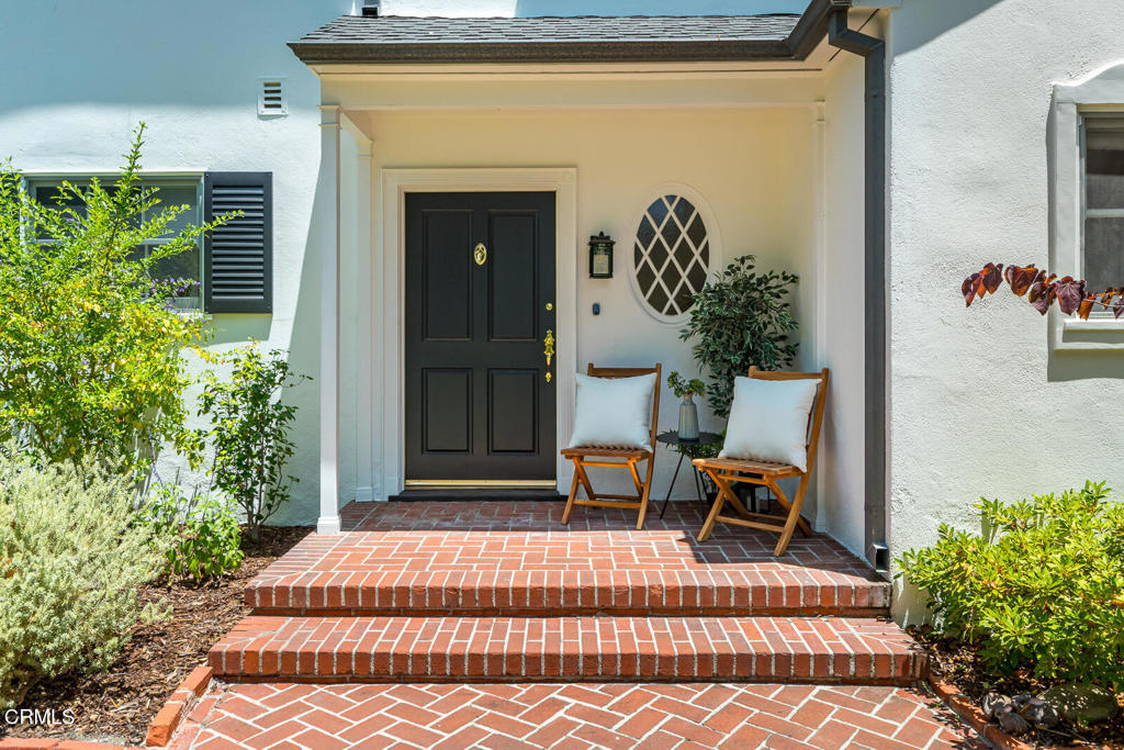 5210 La Canada Boulevard
