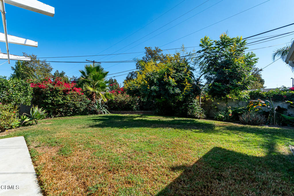 17402 Cohasset Street