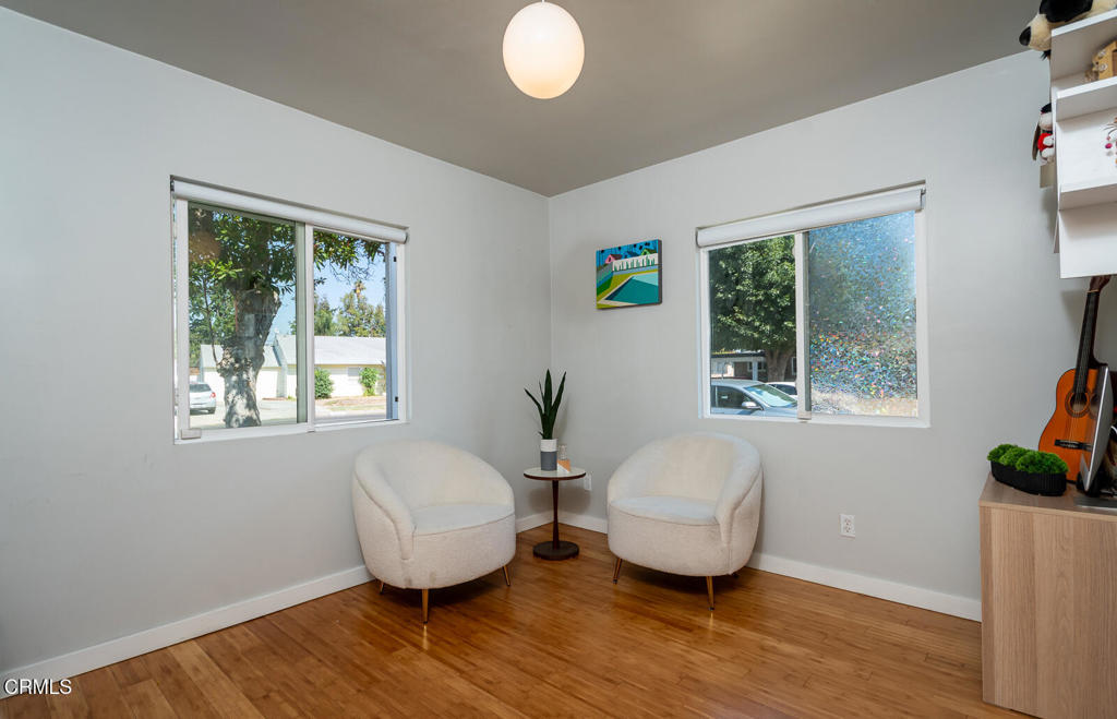 17402 Cohasset Street