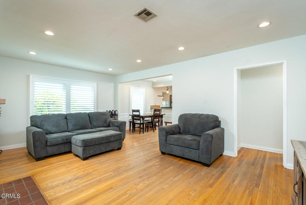 3400 Prospect Avenue