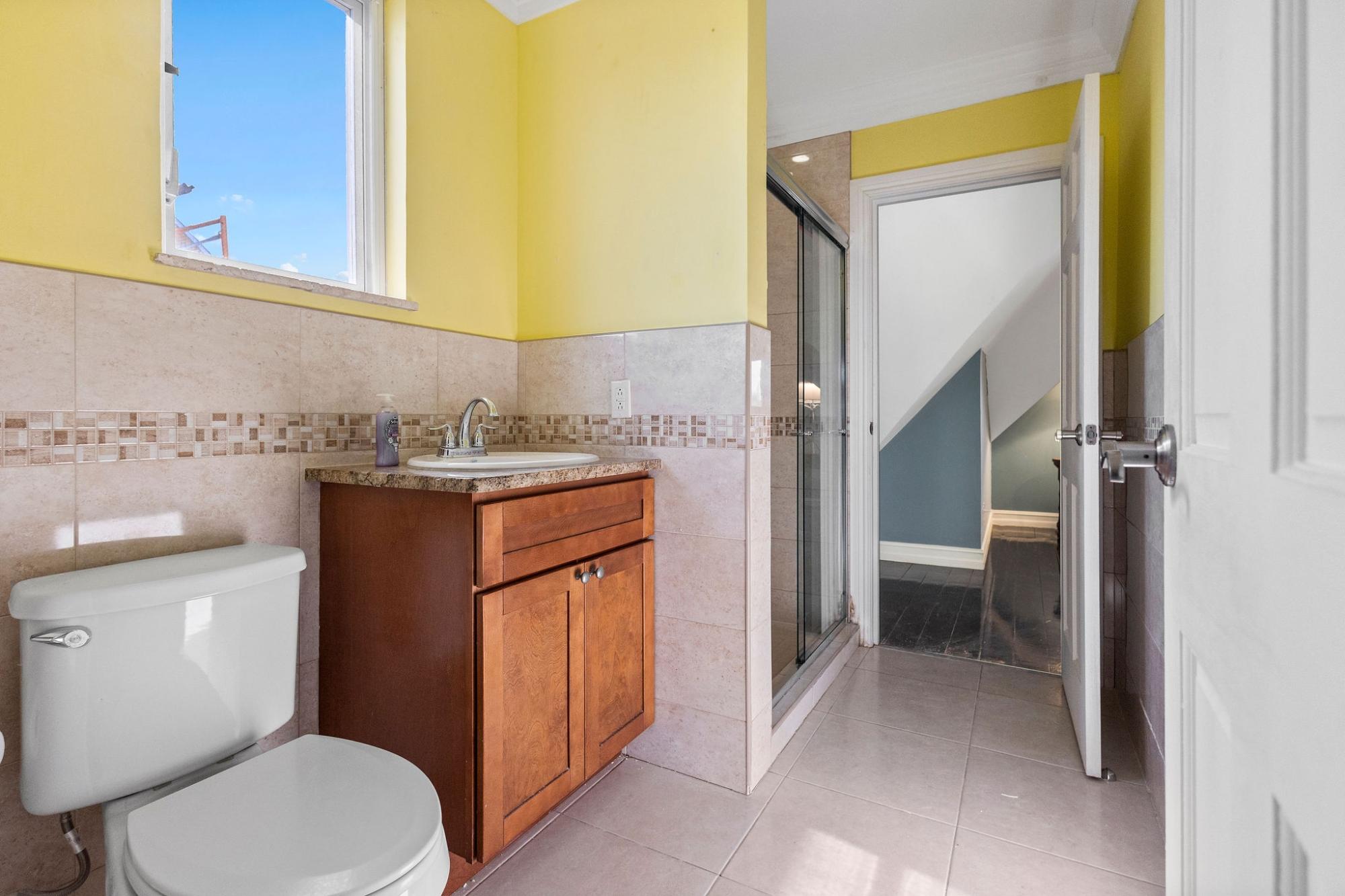 4 DUNMORE CT SOUTH OCEAN