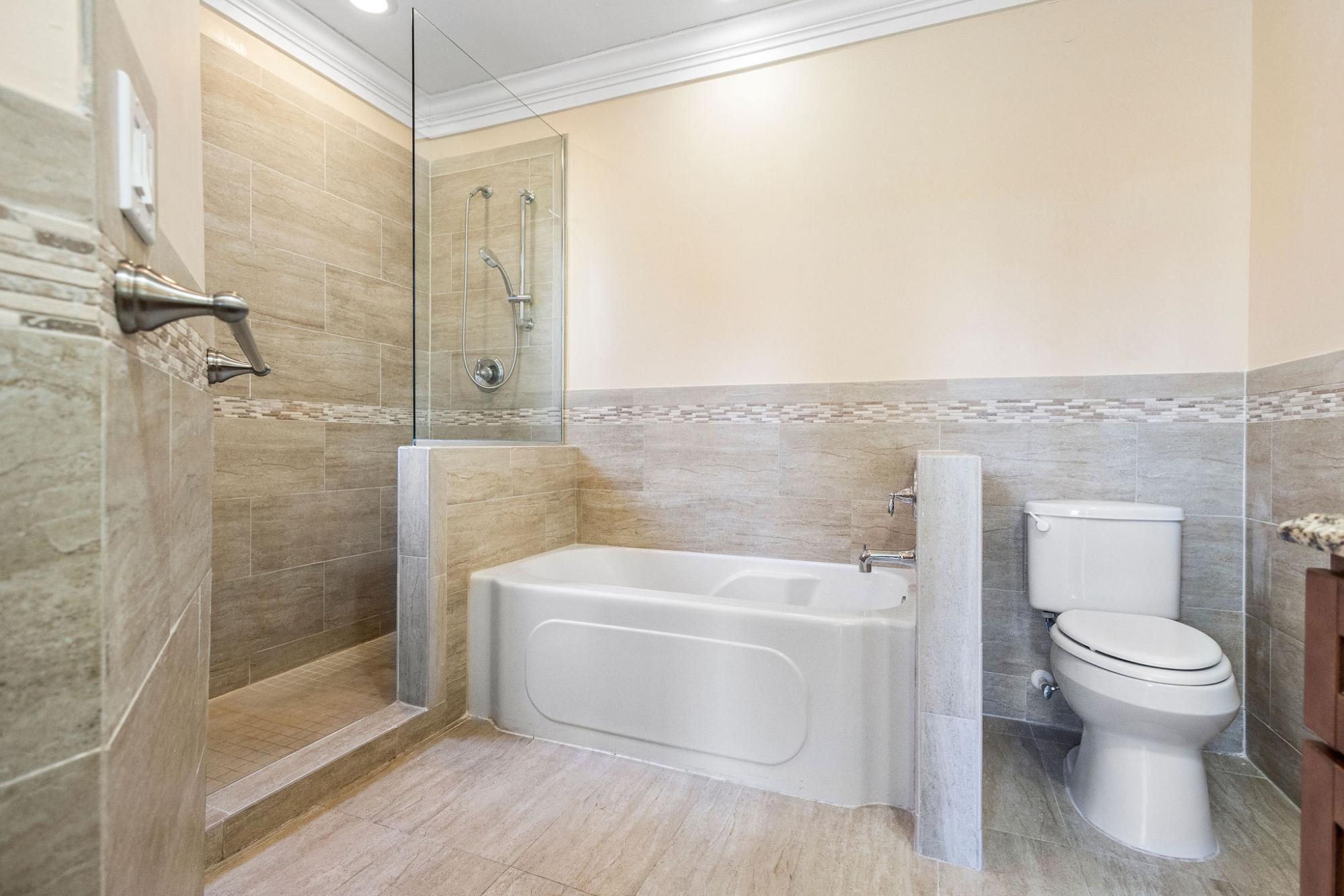 4 DUNMORE CT SOUTH OCEAN