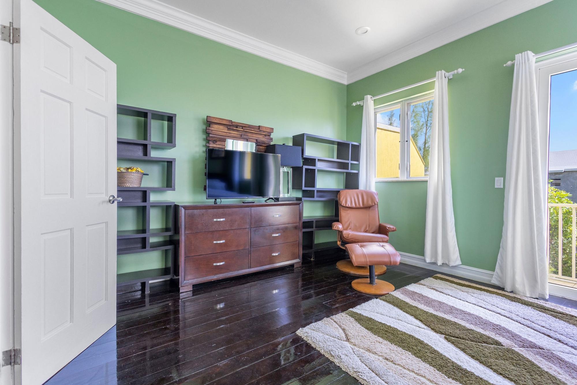 4 DUNMORE CT SOUTH OCEAN