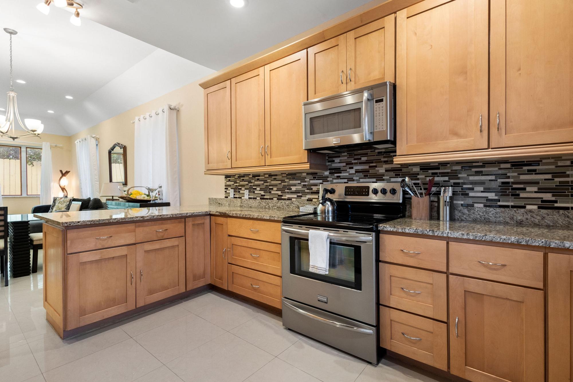 4 DUNMORE CT SOUTH OCEAN