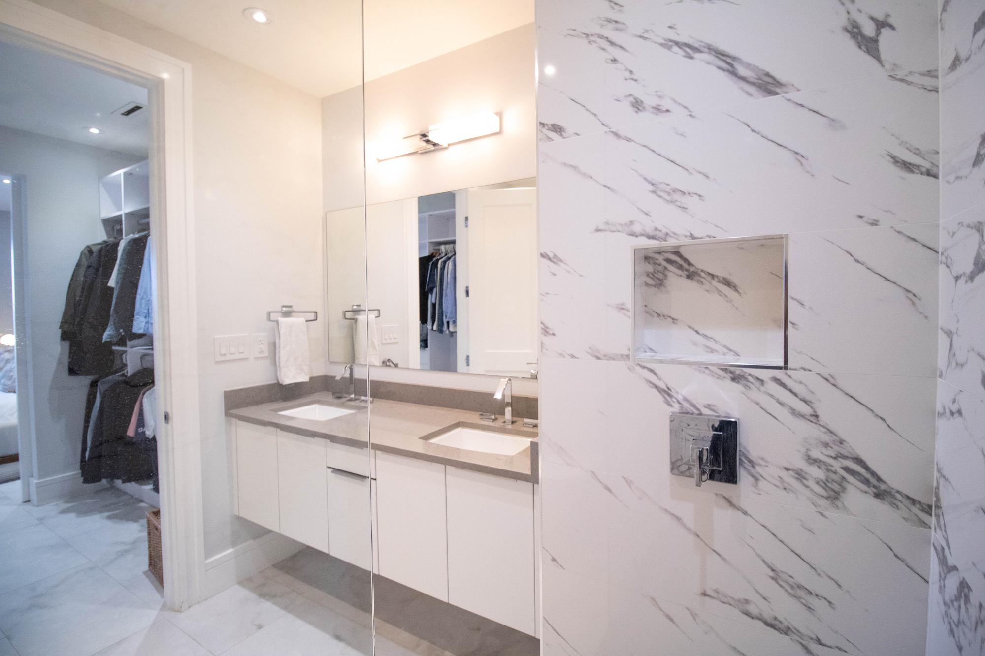 ONE CABLE BEACH Unit: 403