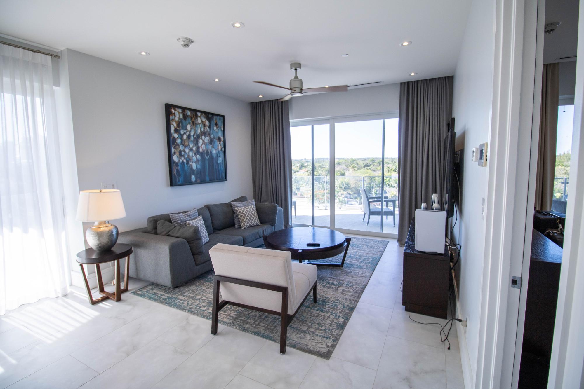 ONE CABLE BEACH Unit: 403