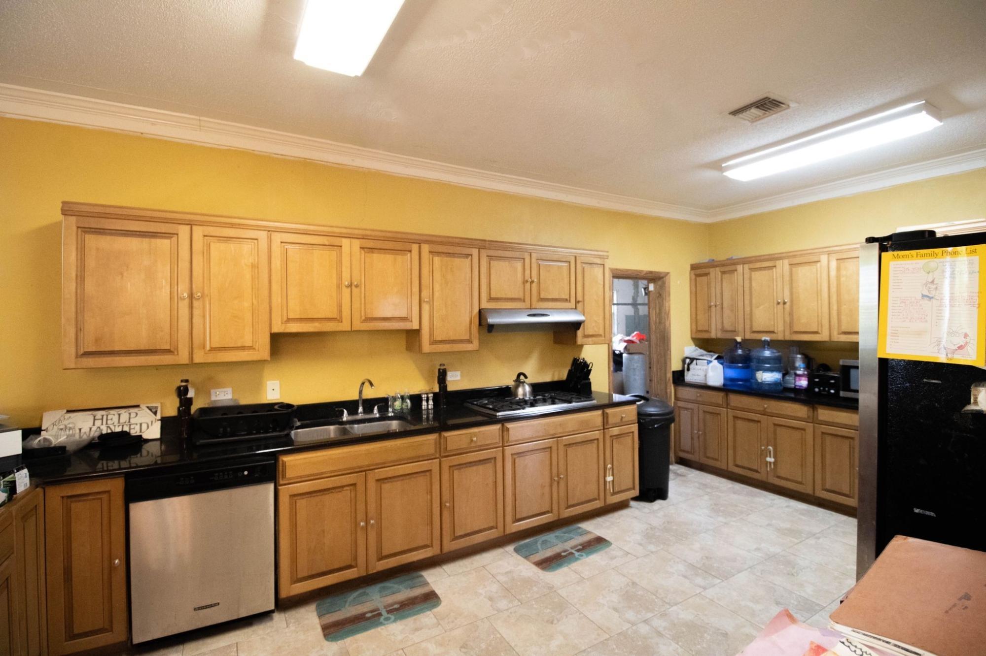 DEALS HEIGHTS Unit: 17