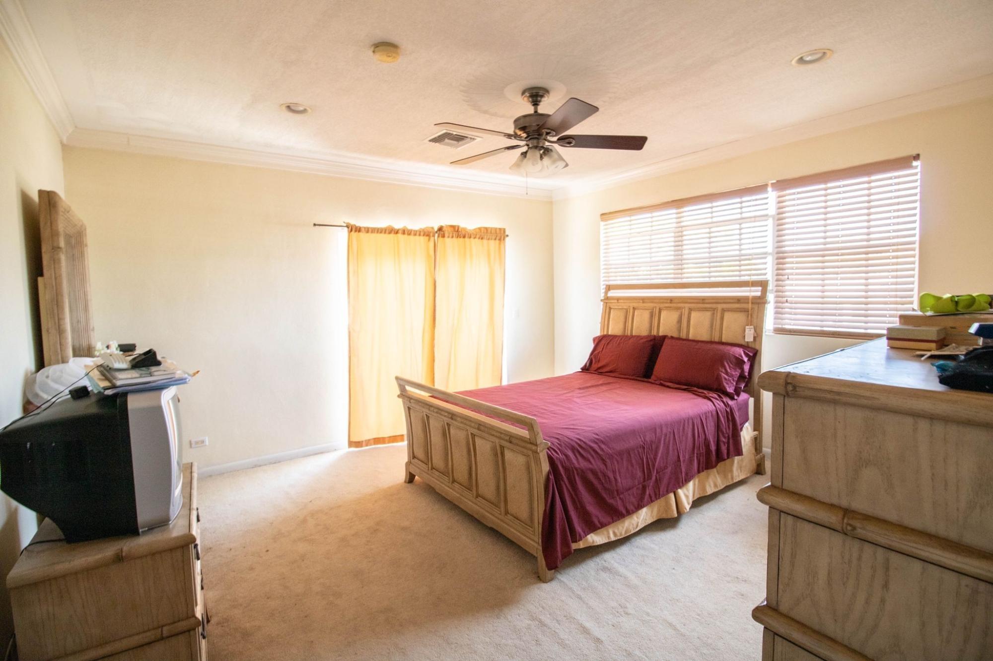 DEALS HEIGHTS Unit: 17