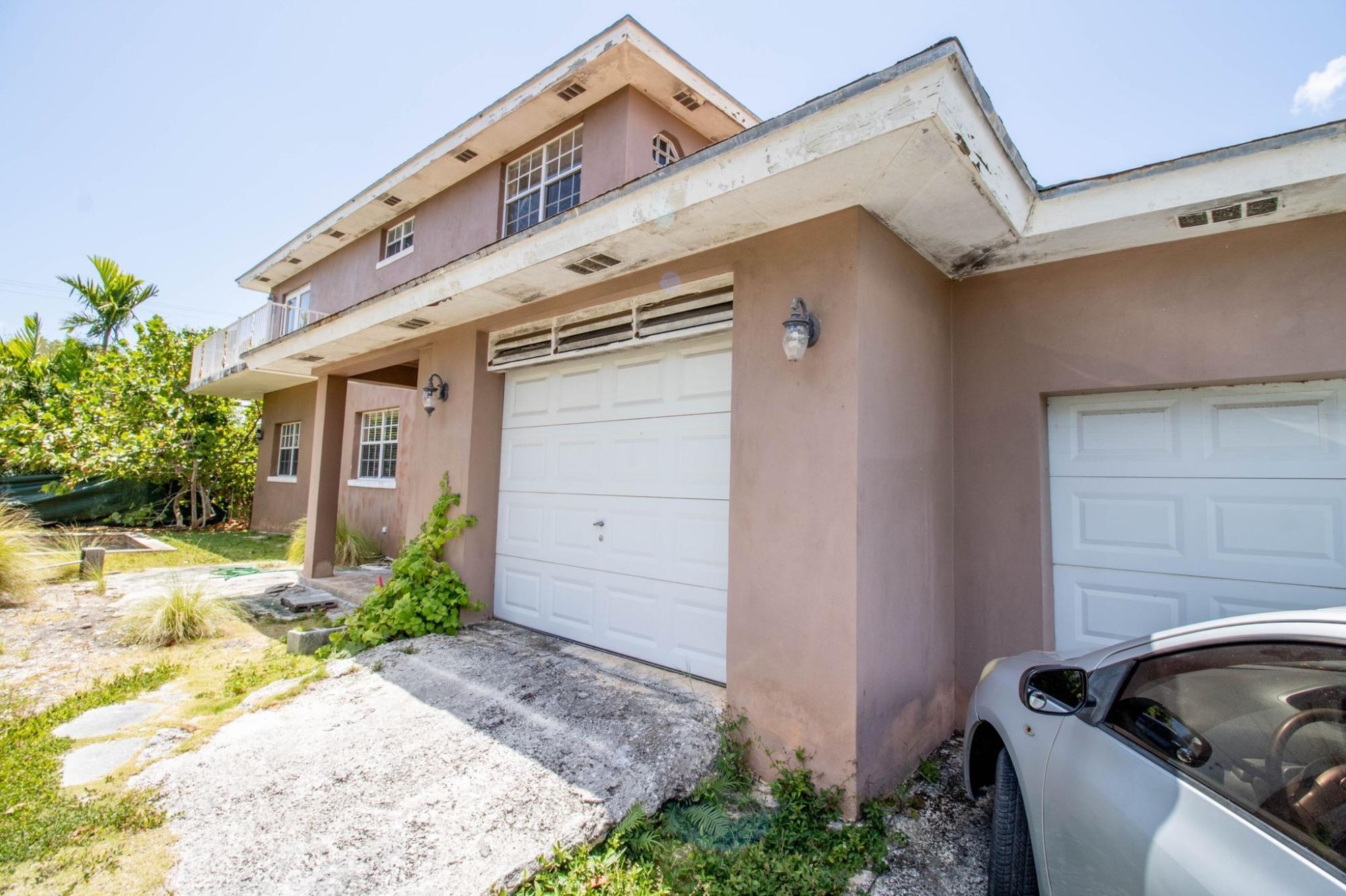 DEALS HEIGHTS Unit: 17