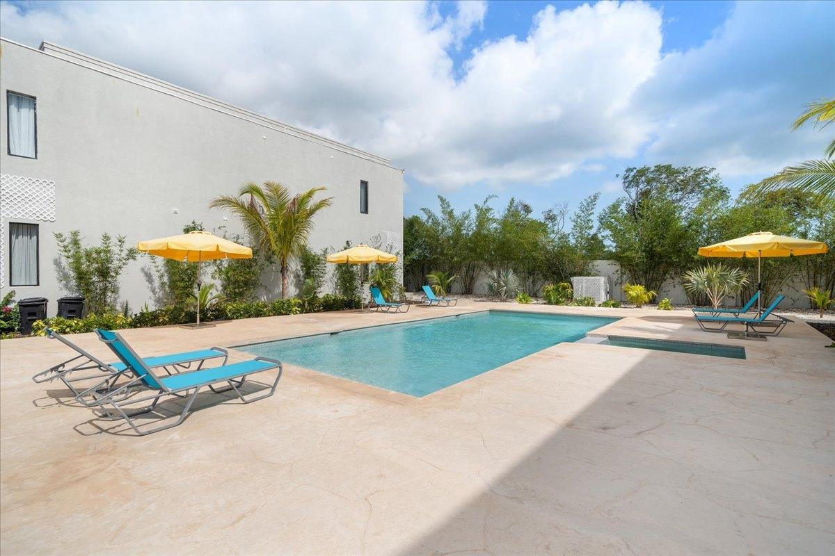 West End LOVE BEACH Unit: D5