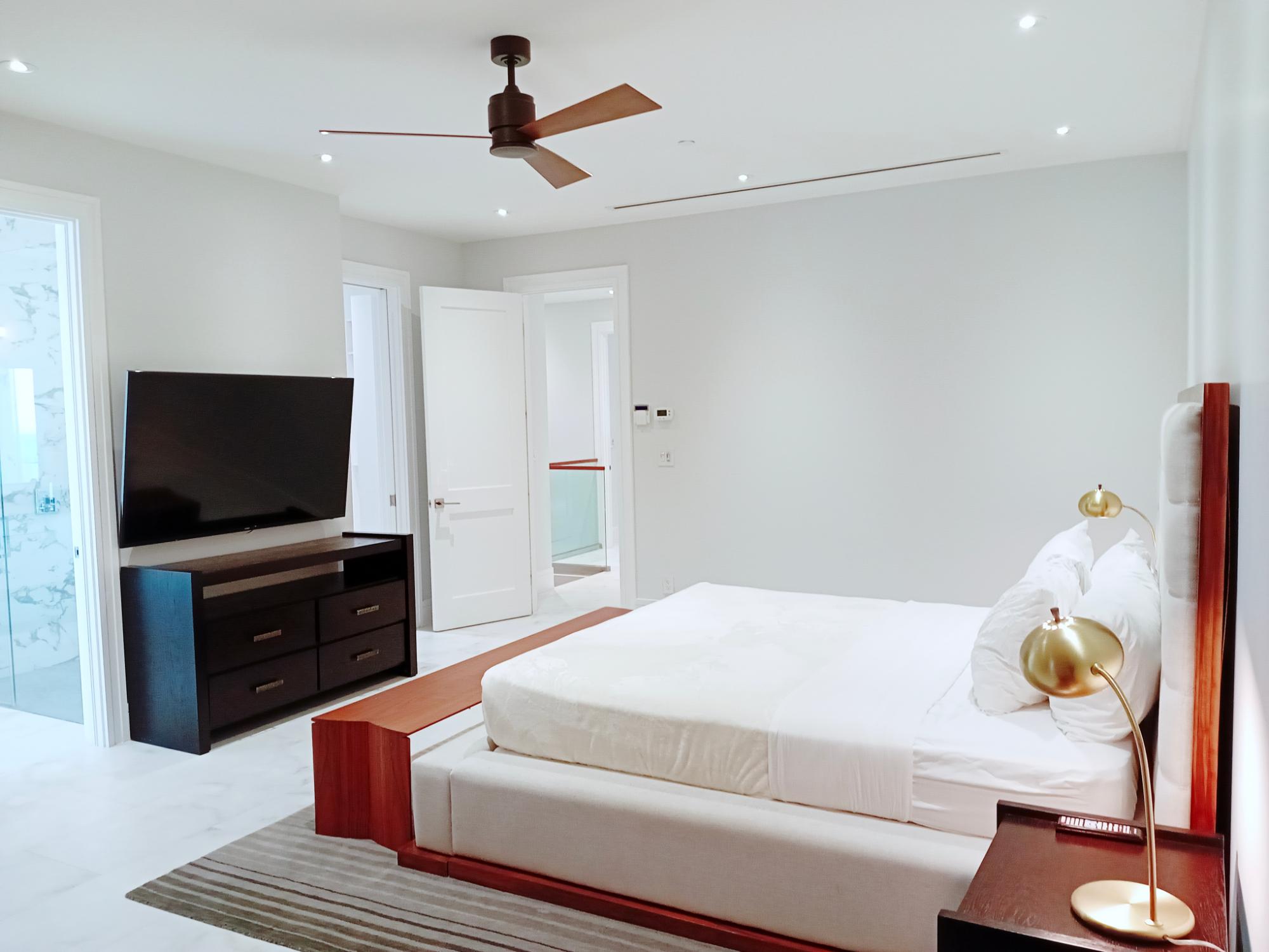 ONE CABLE BEACH Unit: 500