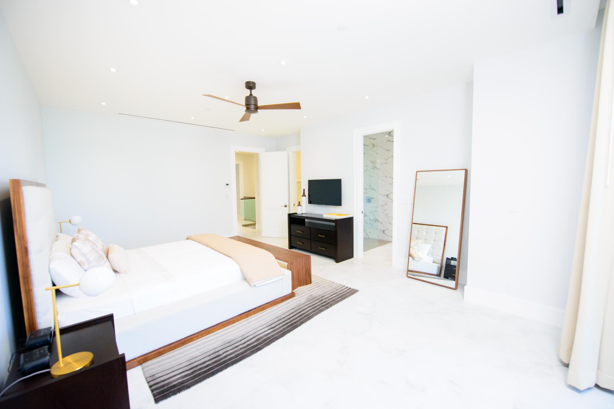 ONE CABLE BEACH Unit: 500