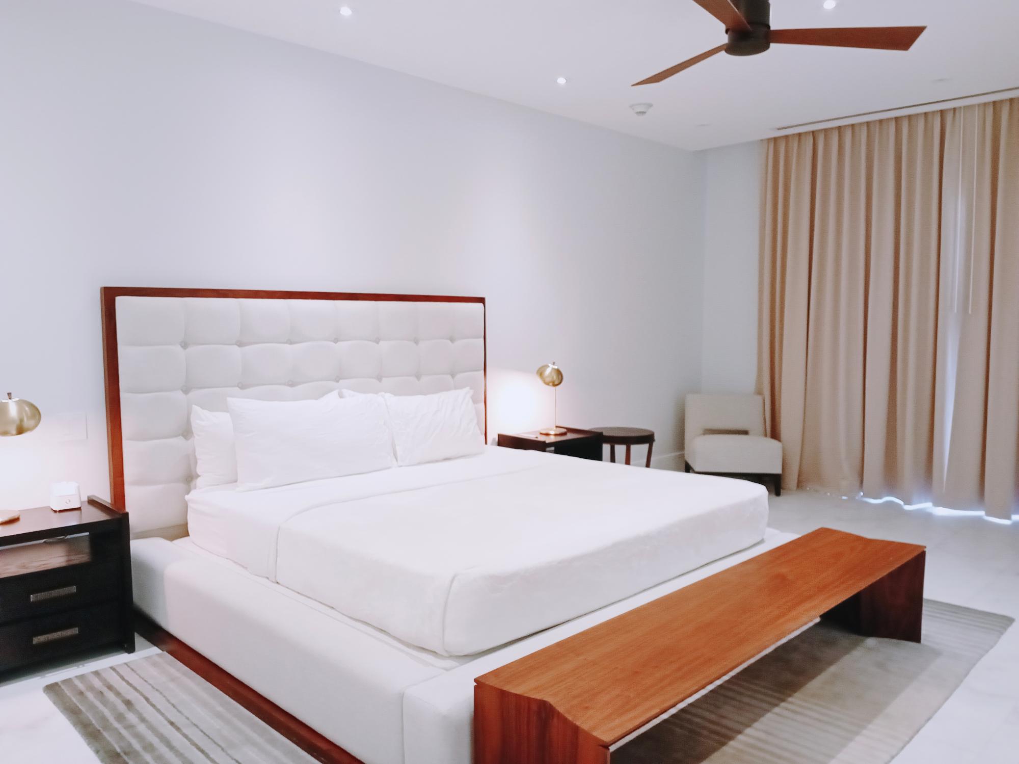 ONE CABLE BEACH Unit: 500