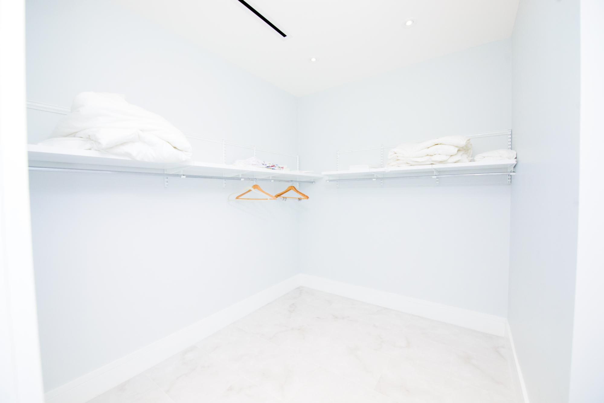 ONE CABLE BEACH Unit: 500