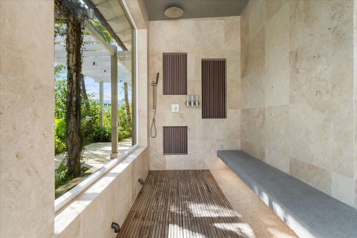 Montague OLD FORT BAY Unit: 18