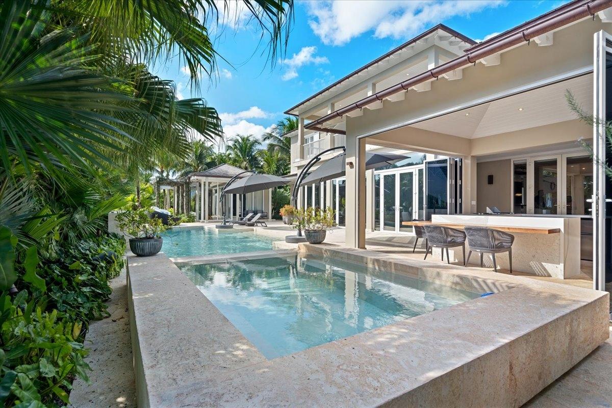 Montague OLD FORT BAY Unit: 18