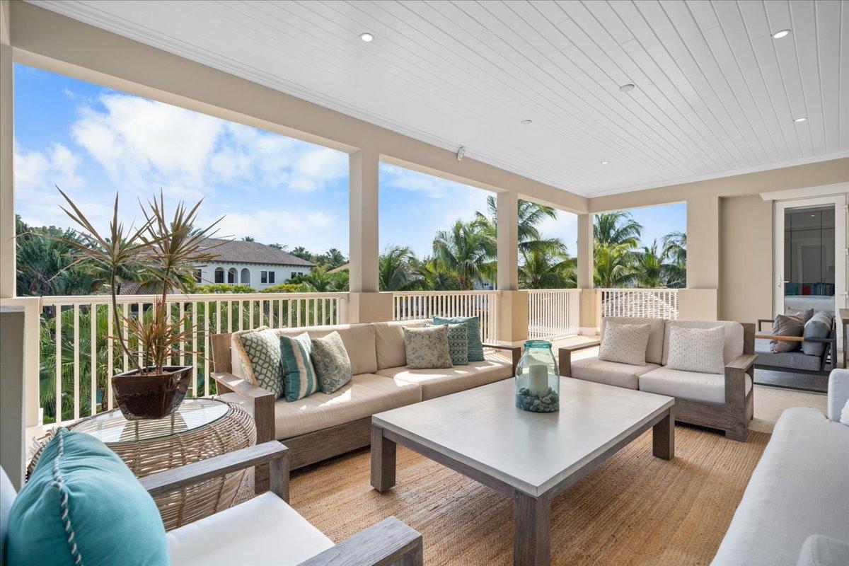 Montague OLD FORT BAY Unit: 18