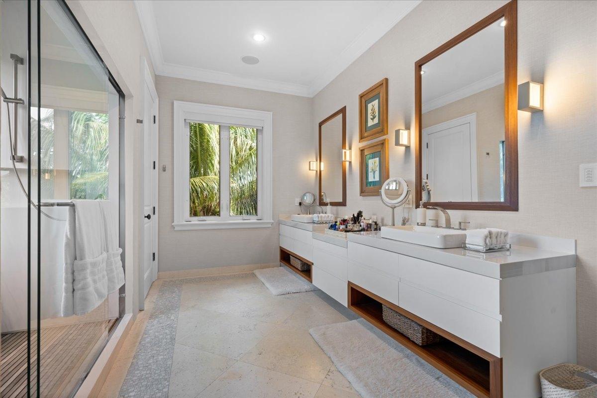 Montague OLD FORT BAY Unit: 18