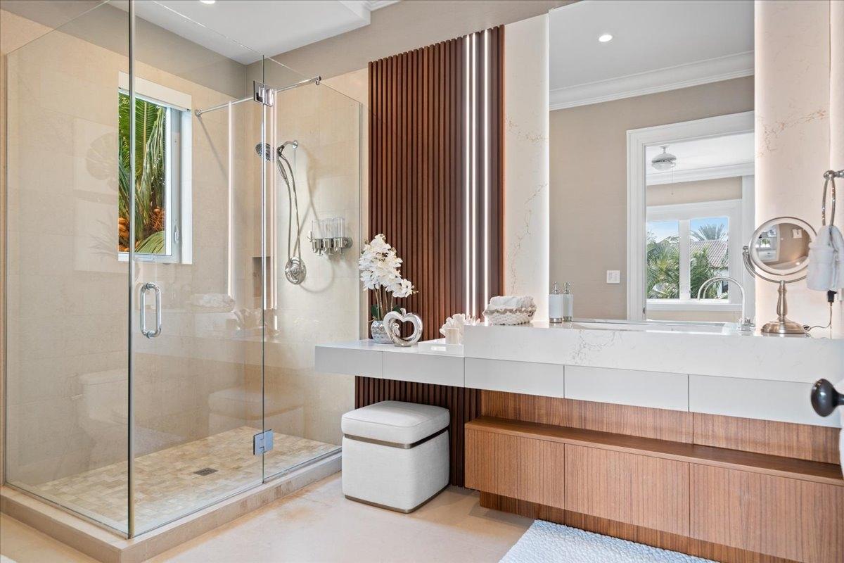 Montague OLD FORT BAY Unit: 18