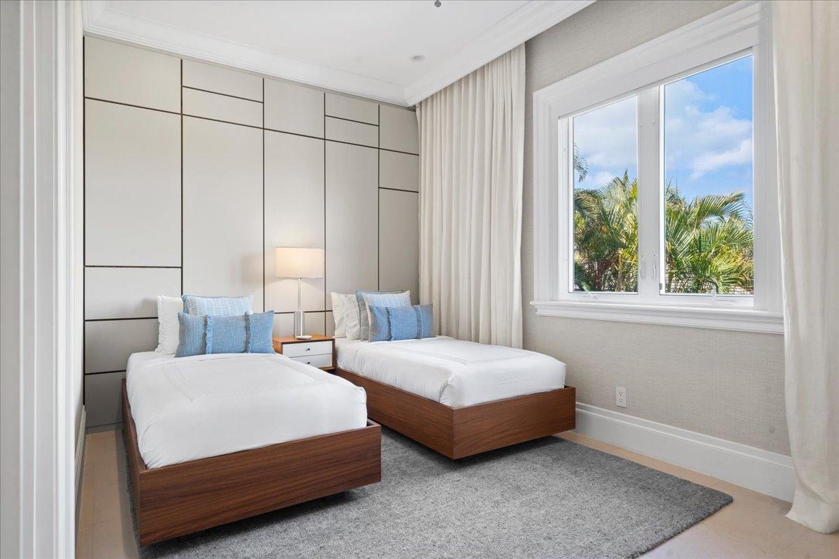 Montague OLD FORT BAY Unit: 18