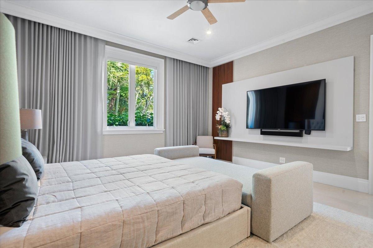 Montague OLD FORT BAY Unit: 18